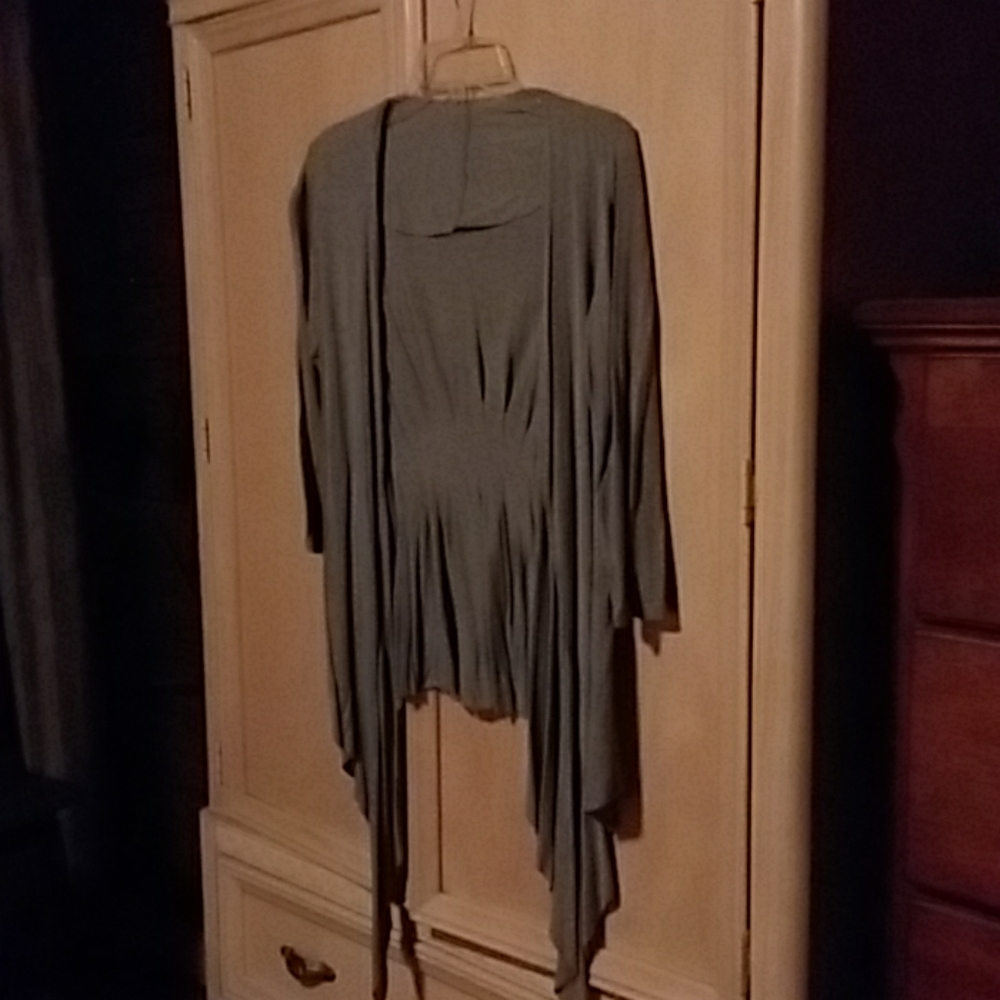 Open shirt/ sweater